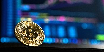A Bitcoin áttörte a 6000 dolláros lélektani határt 📈 Itt az idő elbúcsúzni a kriptotéltől? 